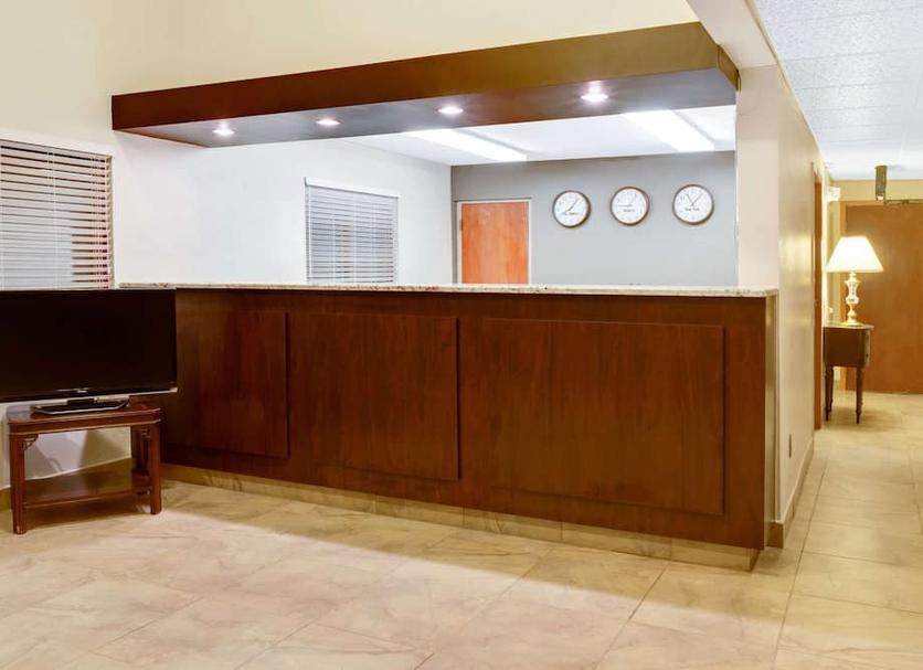Front desk Photo