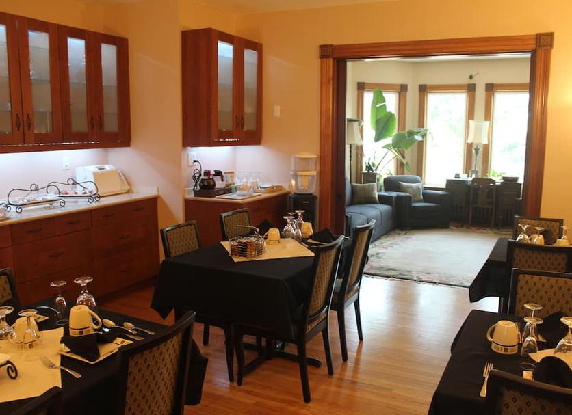 Dining room Photo
