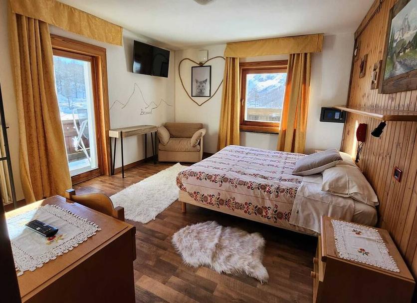 Bedroom Photo