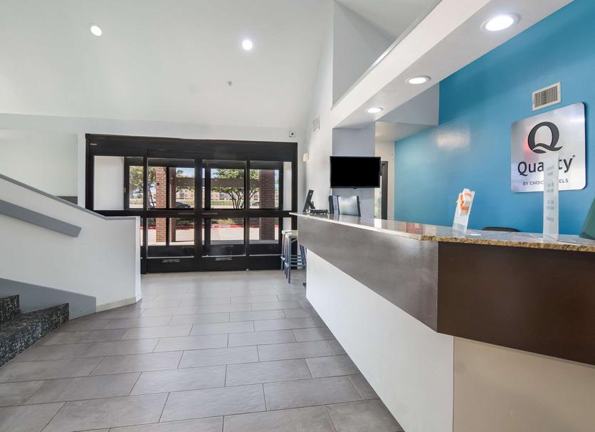 Front desk Photo