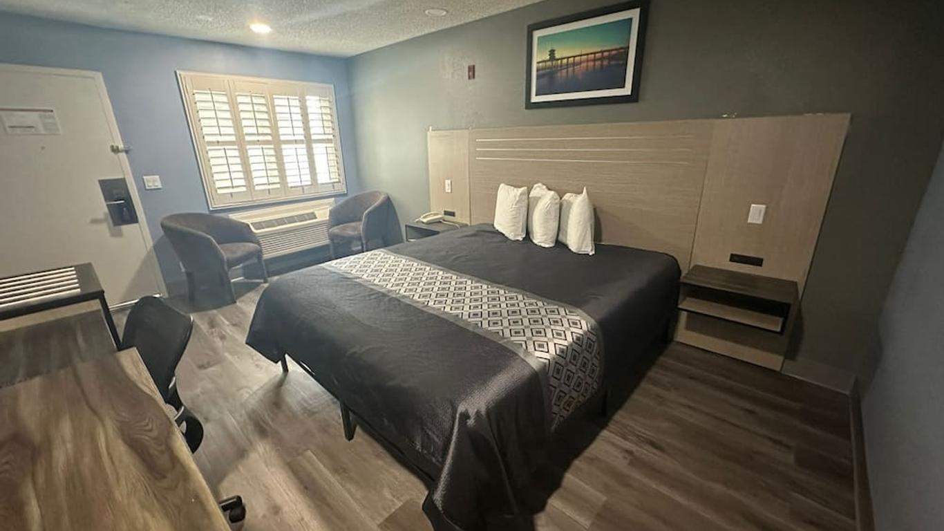 Orange Tustin Inn in Orange