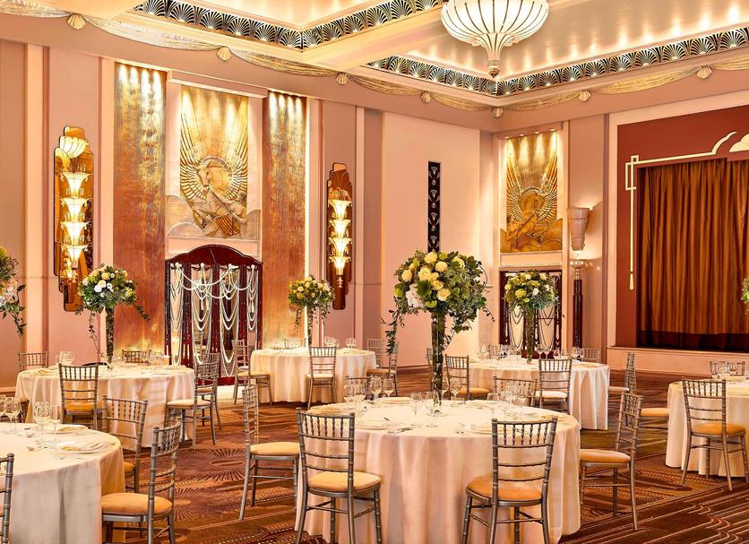 Banquet hall Photo