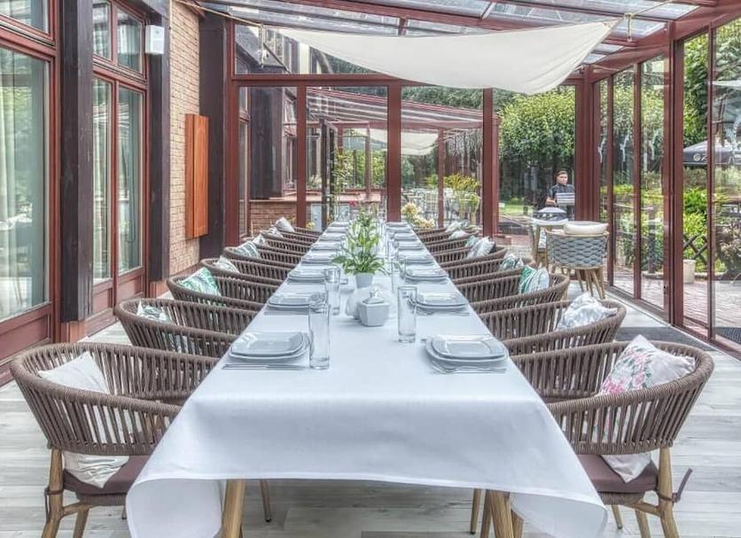 Restaurant Photo
