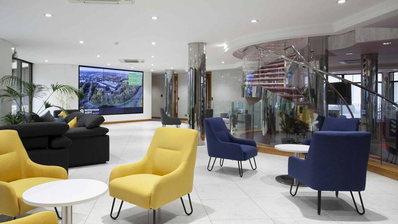 Riverside Hotel