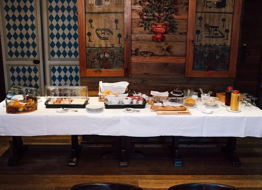 Buffet Photo