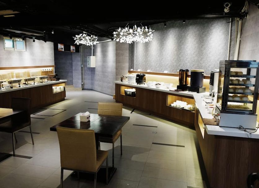 Buffet Photo