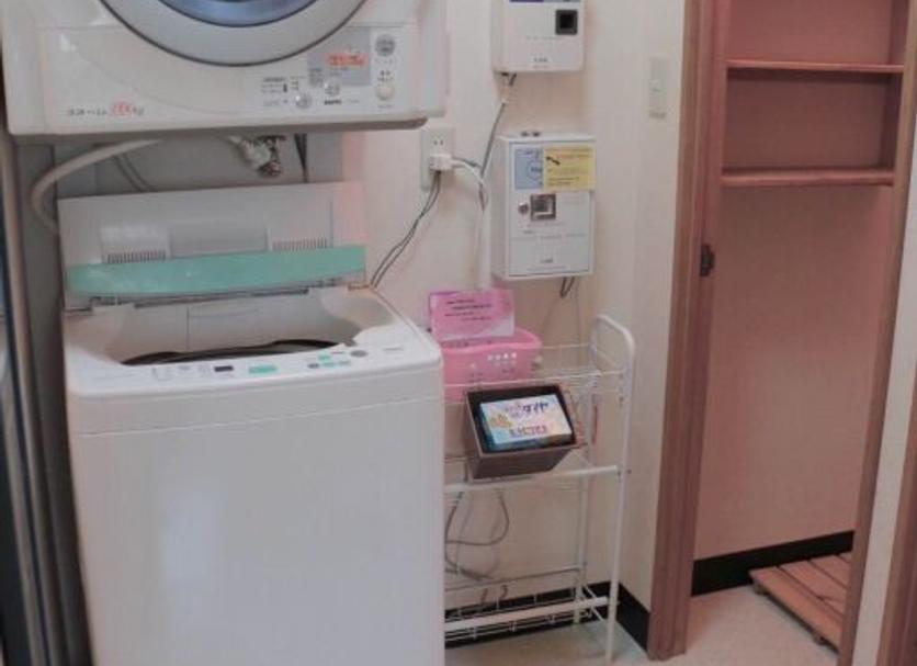 Laundry facility Photo