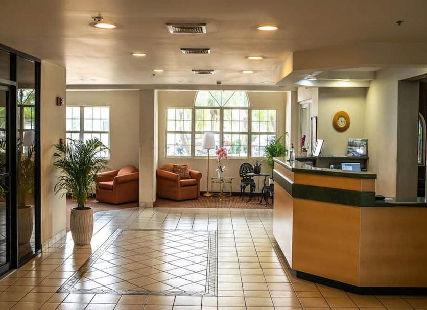 Front desk Photo