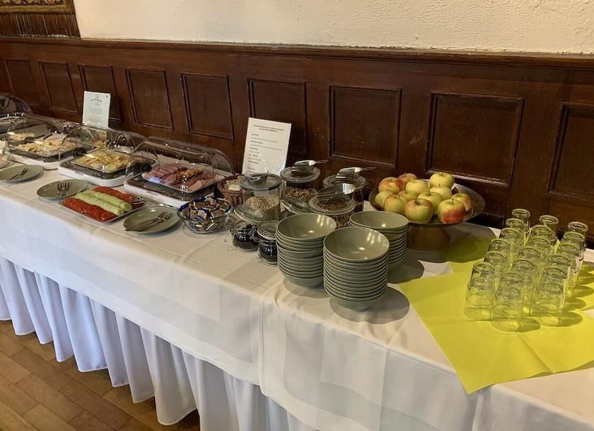 Buffet Photo