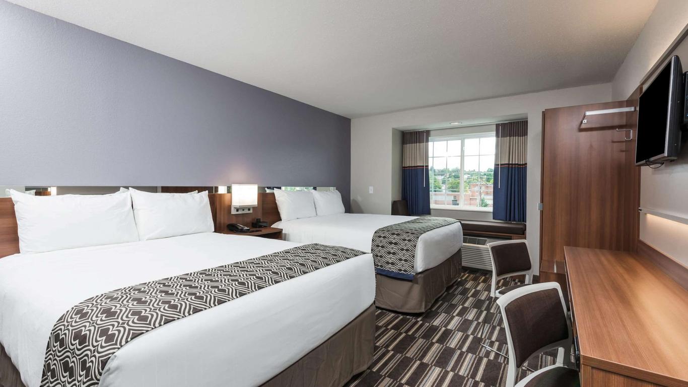 Microtel Inn & Suites by Wyndham Altoona