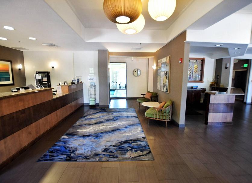 Front desk Photo