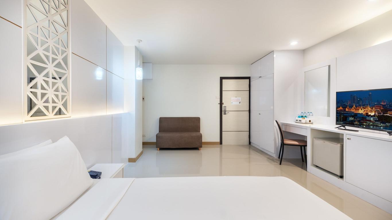 The Legacy Hotel