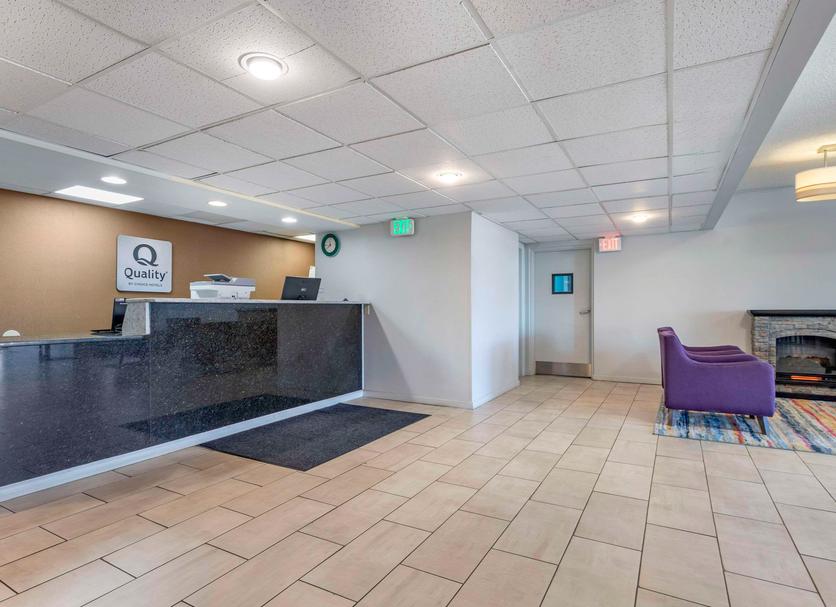 Front desk Photo