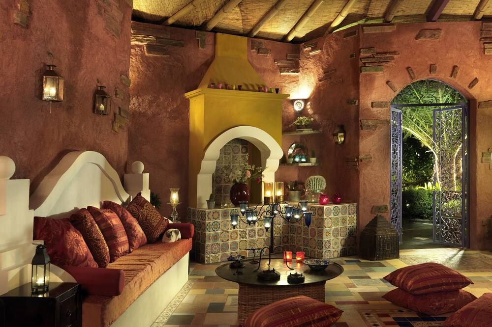 Dionysos Hotel