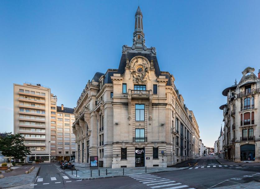 Building Photo