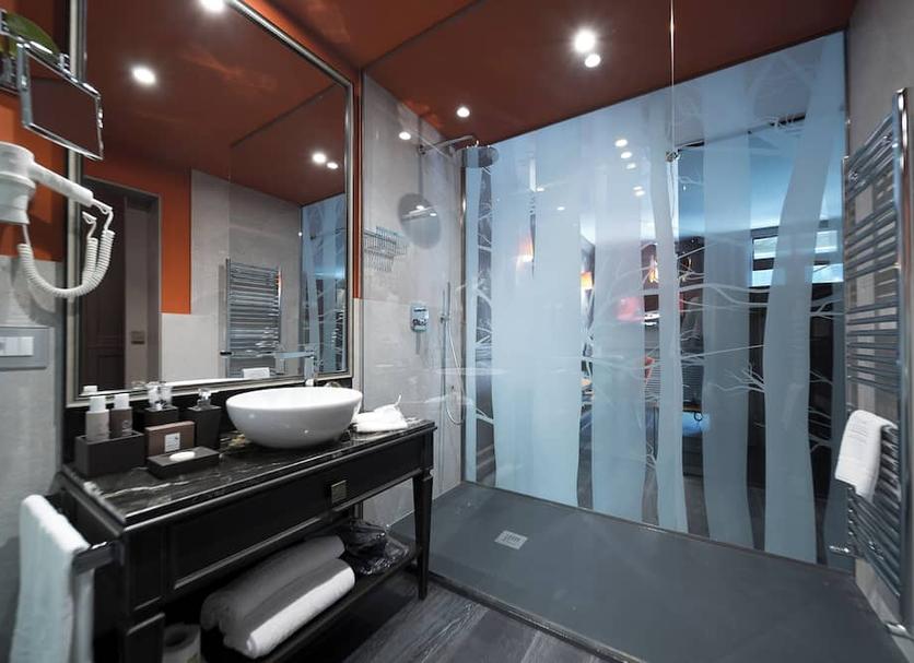 Bathroom Photo