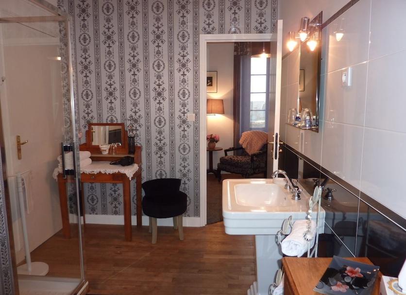Bathroom Photo