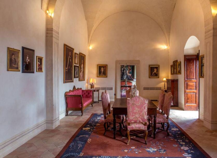 Dining room Photo