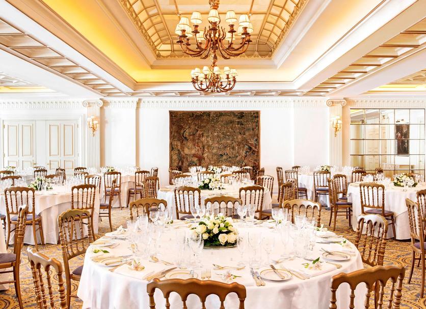 Banquet hall Photo