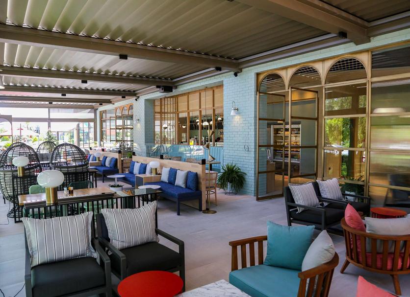 Restaurant Photo