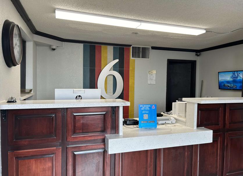 Front desk Photo