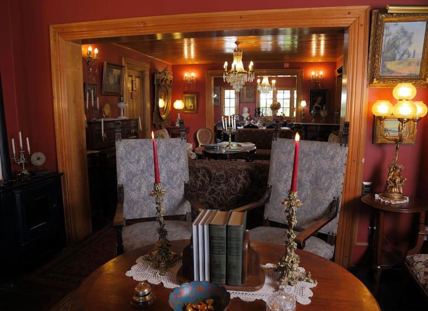 Dining room Photo