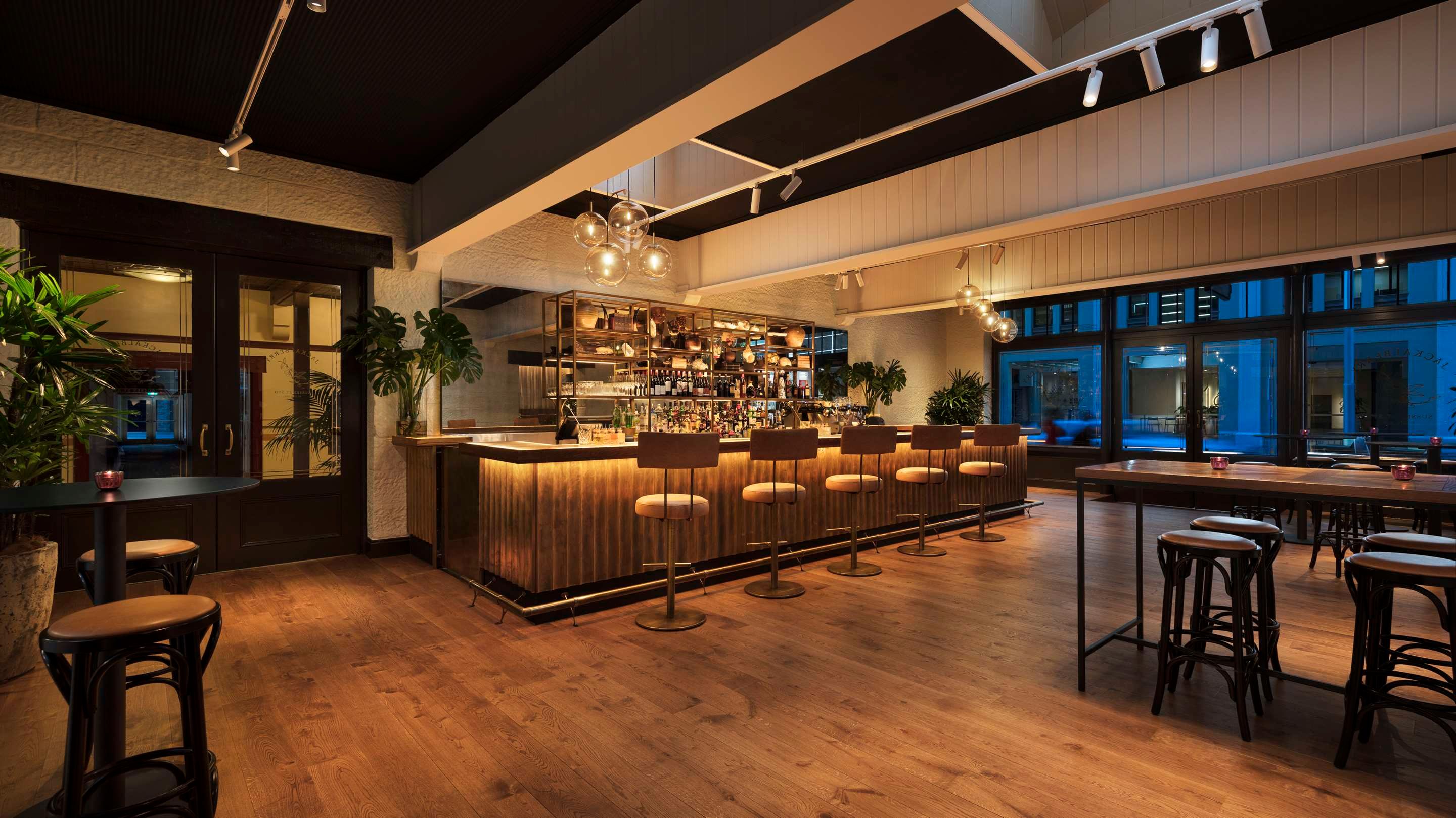 Bar