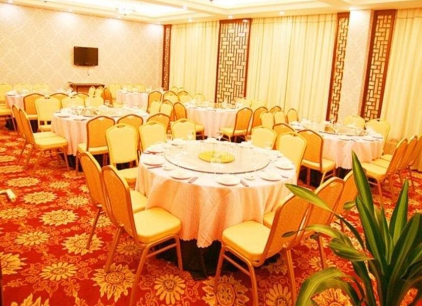 Banquet hall Photo