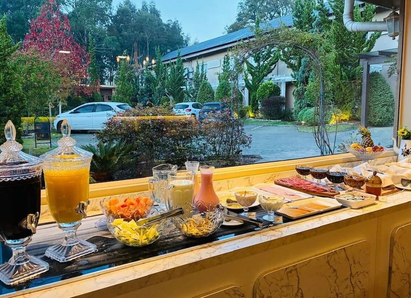 Buffet Photo