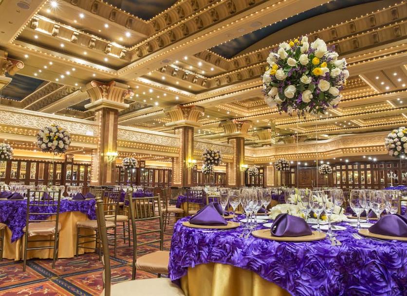 Banquet hall Photo