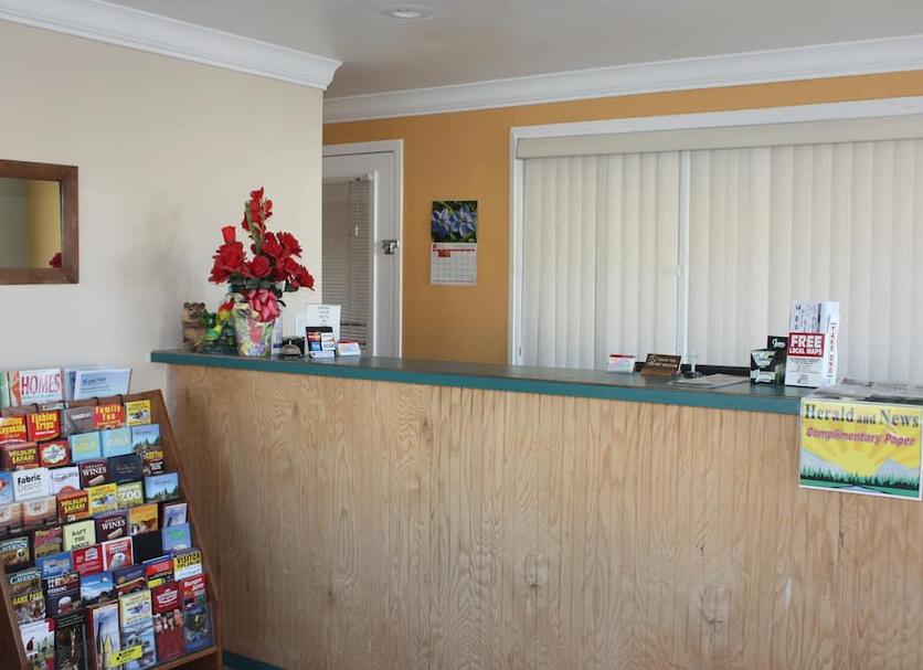 Front desk Photo