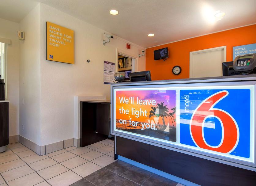 Front desk Photo