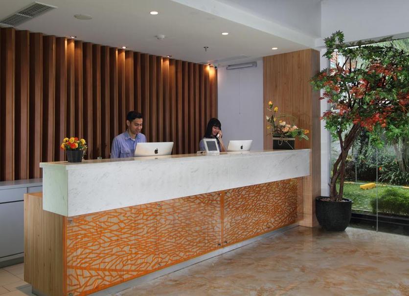 Front desk Photo