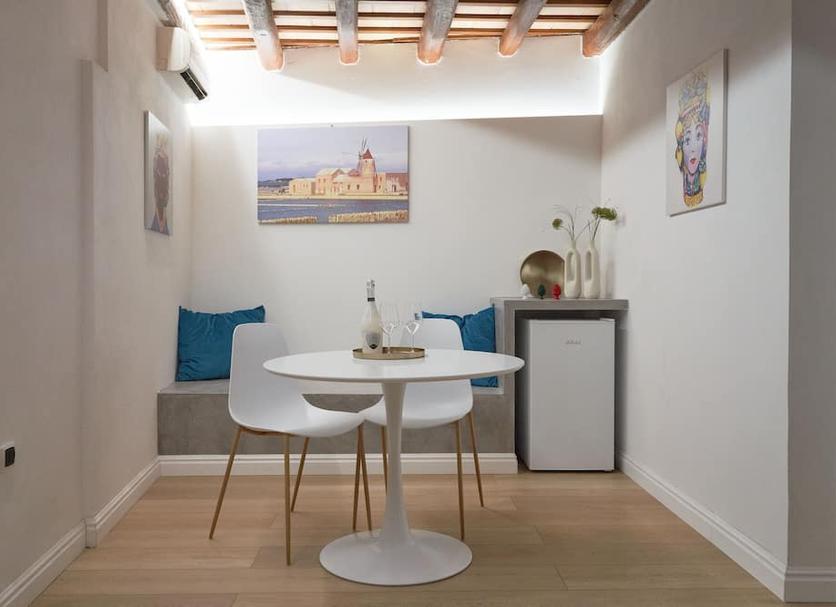 Dining room Photo