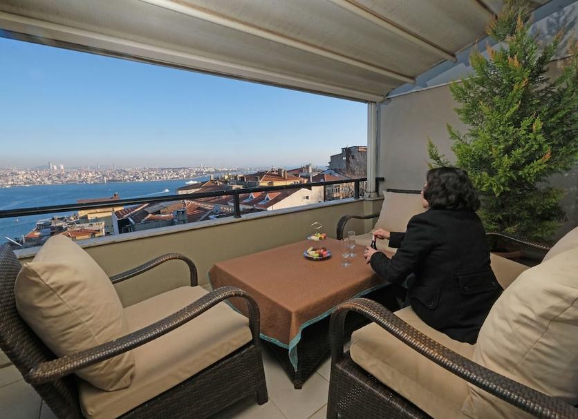 Balcony Photo