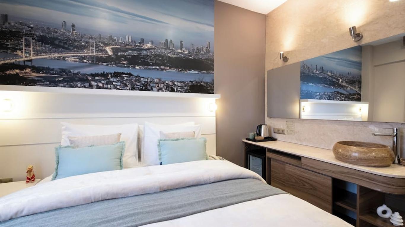 The Pera Hotel