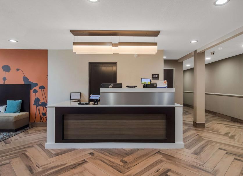 Front desk Photo