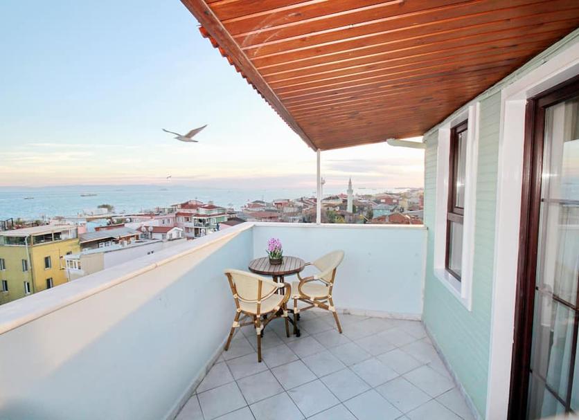 Balcony Photo