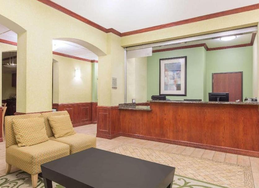 Front desk Photo