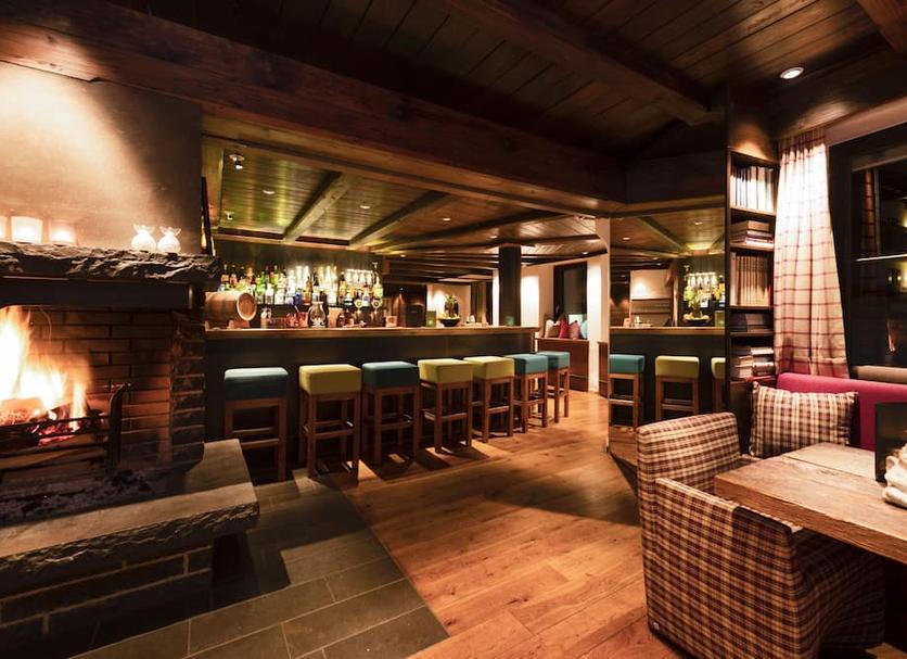 Bar Photo