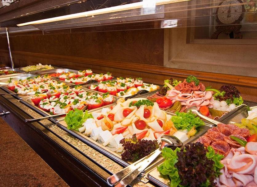 Buffet Photo