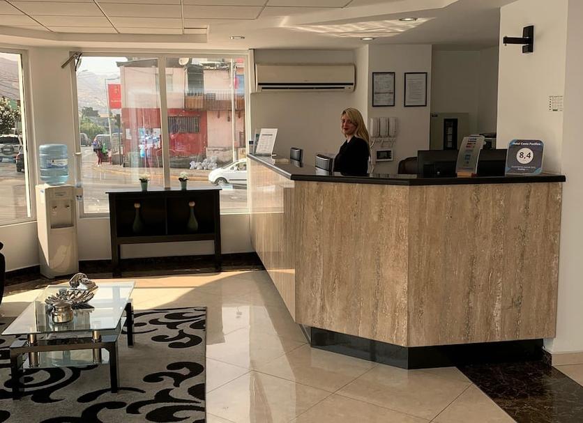 Front desk Photo