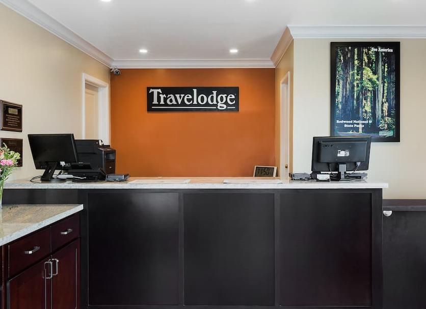 Front desk Photo