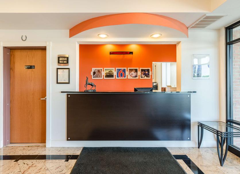 Front desk Photo