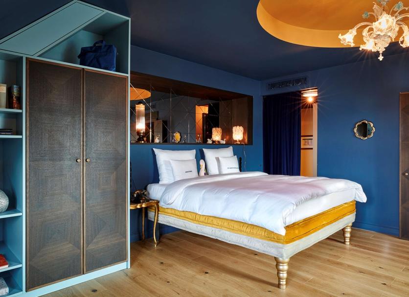 Bedroom Photo