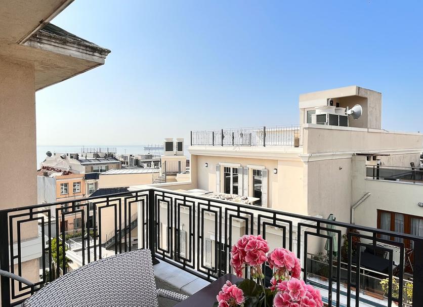 Balcony Photo