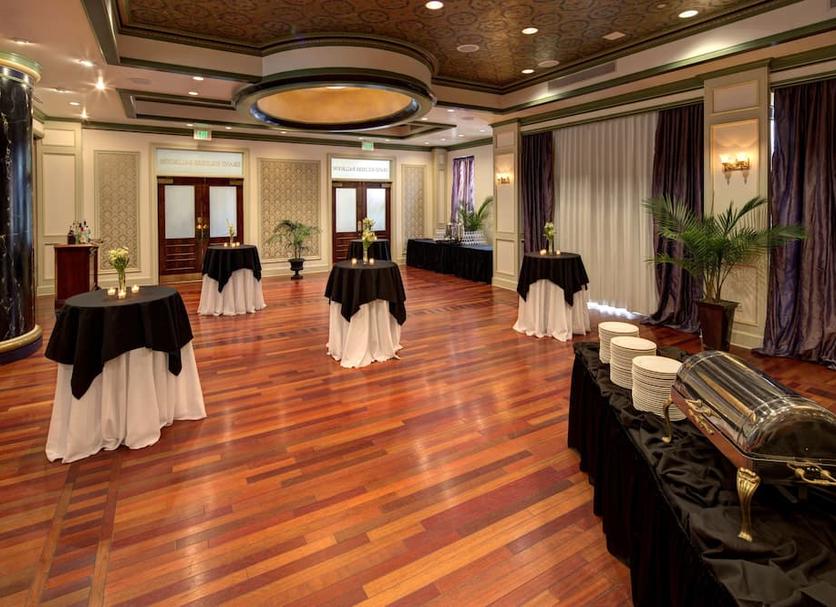 Banquet hall Photo