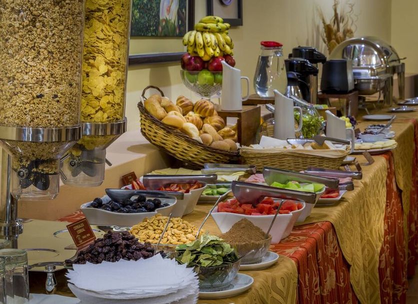 Buffet Photo