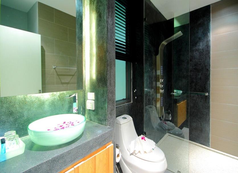 Bathroom Photo