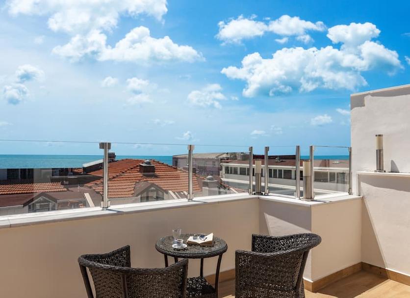 Balcony Photo